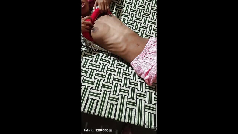 Truefuker: roy bhaabhi pahli baar apne munh men land ka ras...