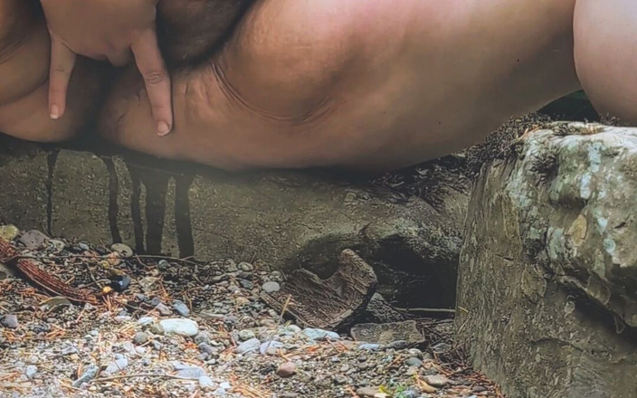 Tagyourit: Pisse dans la nature