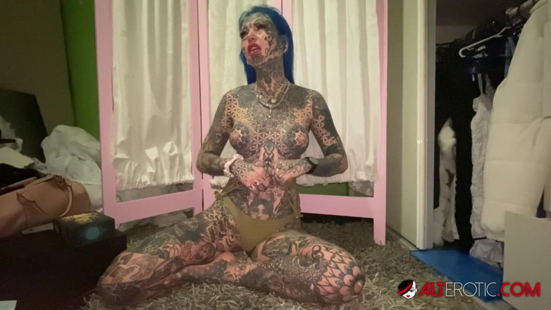 Alt Erotic: Amber lukes solo-masturbation in quarantäne
