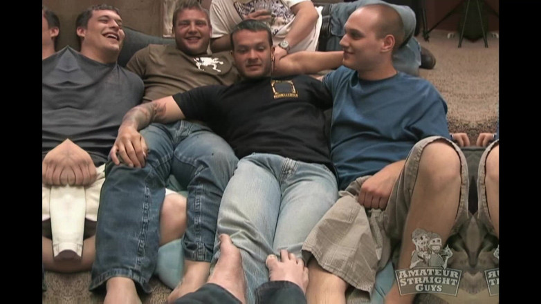 Jay's Amateur Straight Guys: Orgie cu tipi heterosexuali!