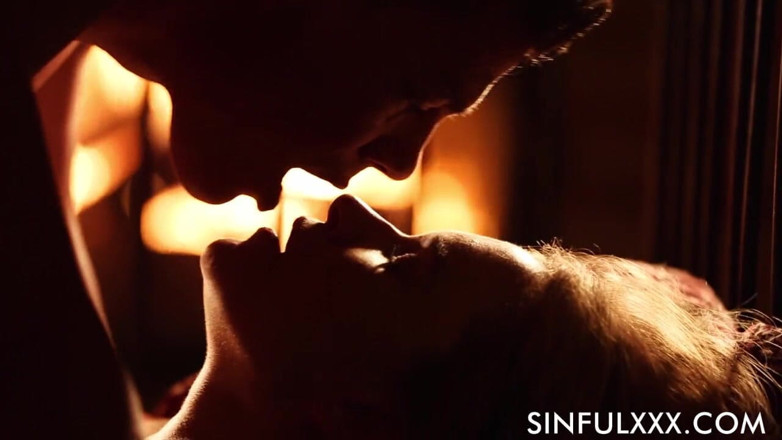 Sinfulxxx: Romantyczny seks w ogniu autorstwa SinfulXXX