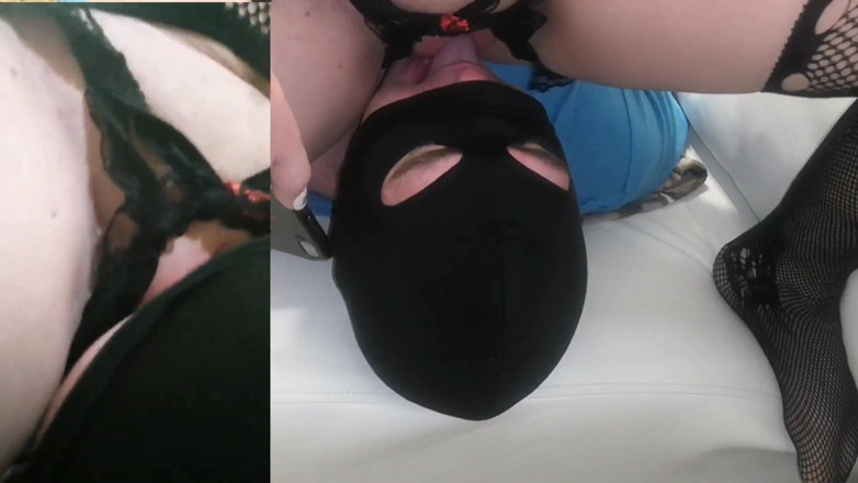KinkyFamily: Chevauchage de gode sur le visage. Facesitting, vidéo maison