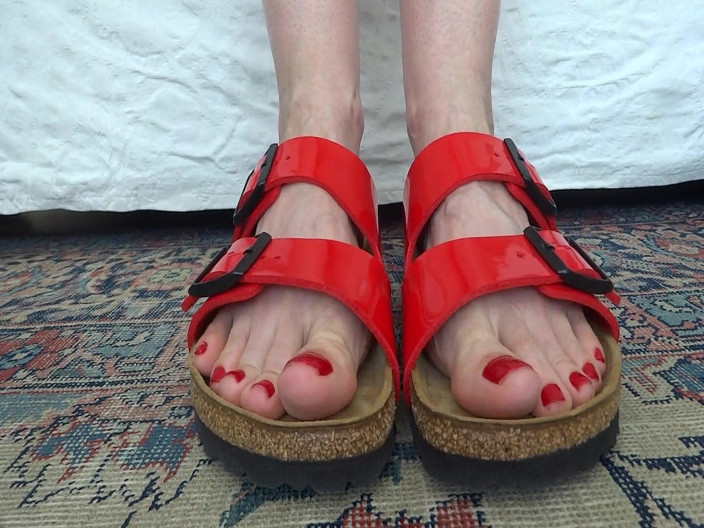 Lady Victoria Valente: to phetish - laal petent chamre ke ledar birkis Birkenstock men...