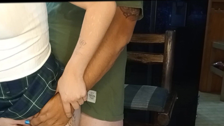 Bigjoefuckalott: İki Erkek Kardeşimin Yarağıyla Oynamayı Ve Emmeyi Seviyorum