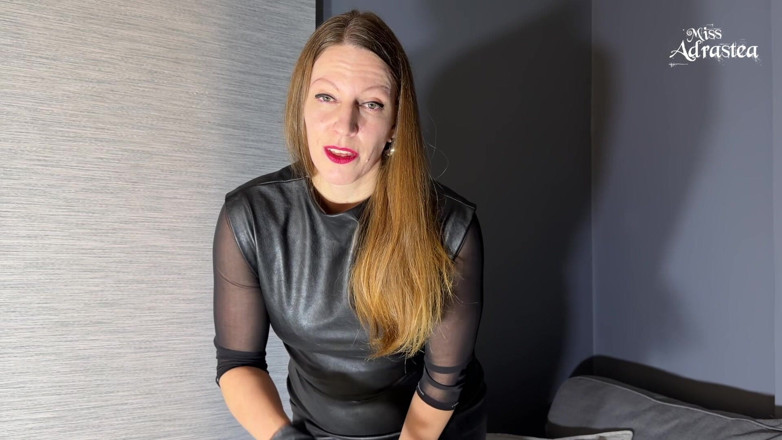 Miss Adrastea: Verrouillé pour ta maîtresse ! - Taquinage de chasteté avec humiliation de...