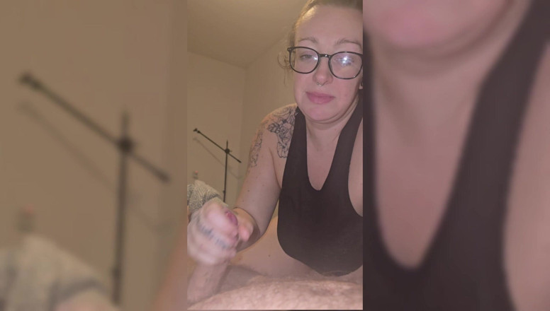 Jimbob Star Straight: Jade juega con Jimbob - ellas vestidas, él desnudo