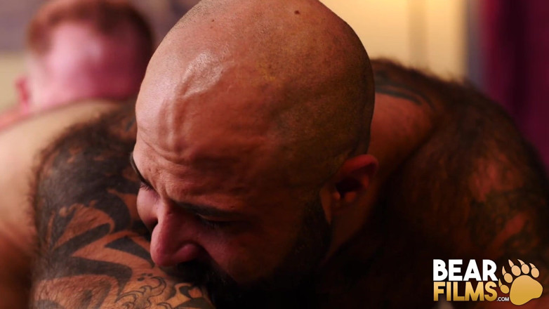 Bear Films: BEARFILMS - बड़े भालू Graydon Emory फोर्ड कच्ची नस्लों Atlas Grant