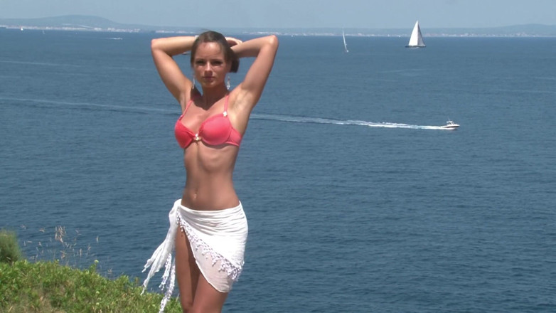 Leon Lambert Girls Twerk Parties CFNM: KINGofMALLORCA- An der klippe