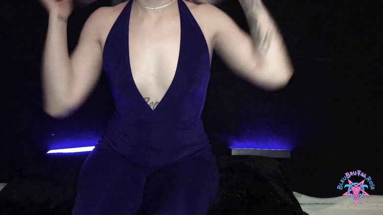 BleuBrutalRose: Crystal a mezzanotte