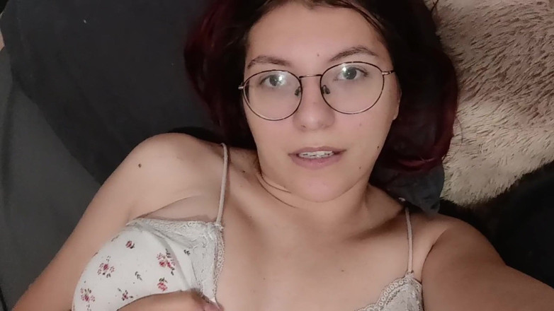 Softbrattypuppy: Domina alemã falando, você é meu escravo!