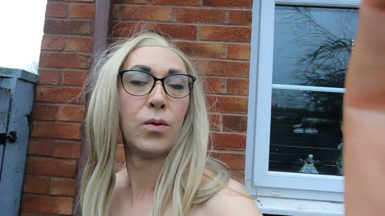 The Midnight Minx: Chudy Trans z bardzo twardym kutasem