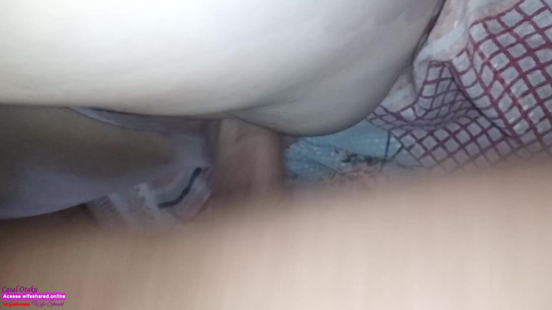 Cuckold Couple Swing: Une femme joue au fétiche de son mari cocu avec...