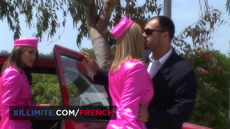 French girls at work: Double pénétration dans une villa avec Mia Vendome