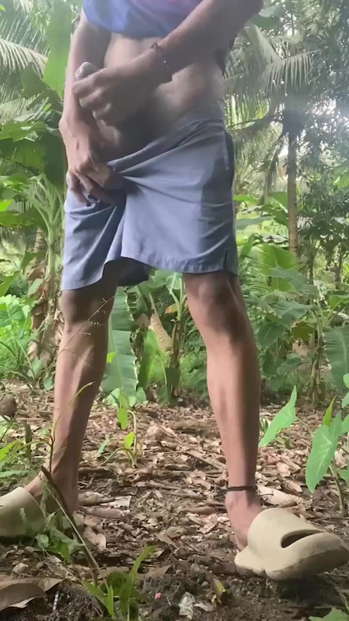 Jameson Official: Outdoor Island Boy - cewek filipino kilat sendirian
