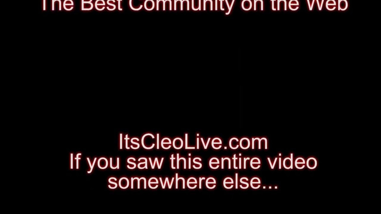 Cleo: Cleo я обожаю сосать член!