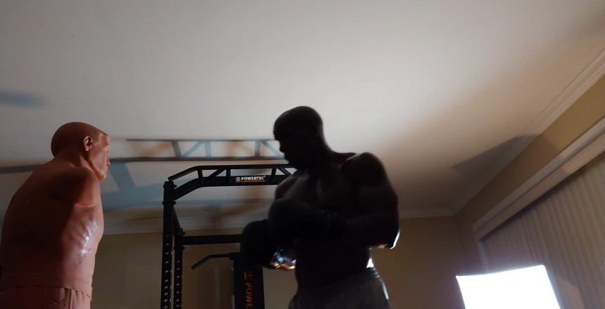 Hallelujah Johnson: Trening bokserski dzisiaj próbuje rzucić