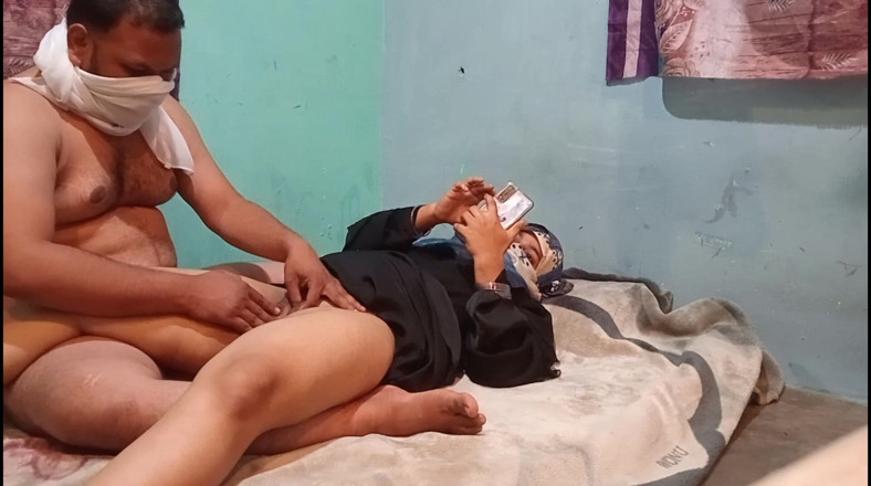 Gulaab: Muslimská Desi Bhabhi v hidžábu ošukaná kamarádem