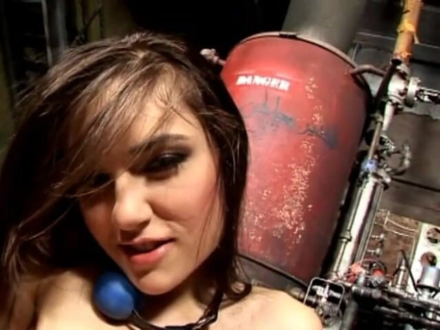 Hefburg: Запираю и наказываю мою покорную шлюшку Sasha Grey
