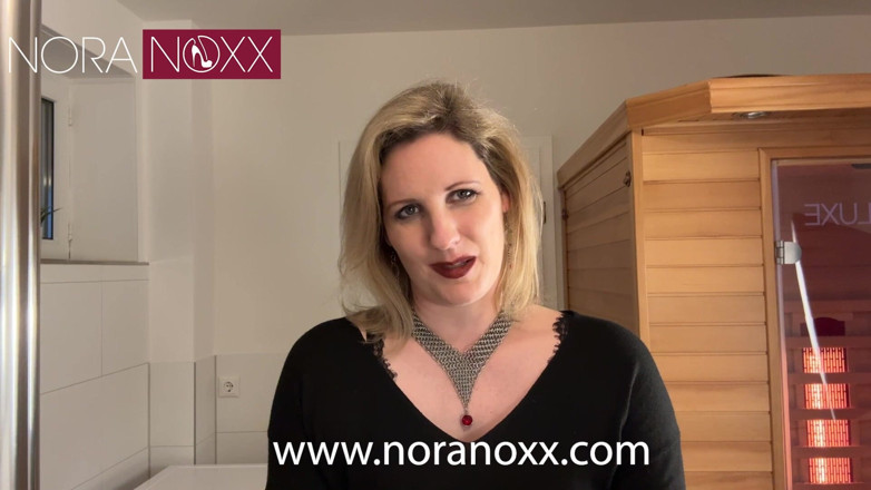 NoraNoxx: CMNF: 어젯밤에 대해: 벌거벗은 여성, 양복을 입은 남성, 온수 욕조