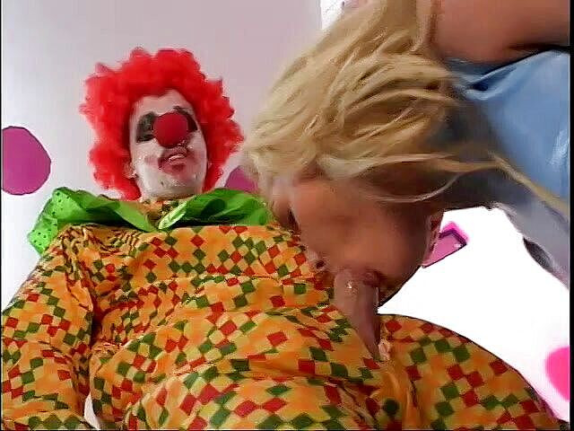 Bizzarre X: J'adore les clowns