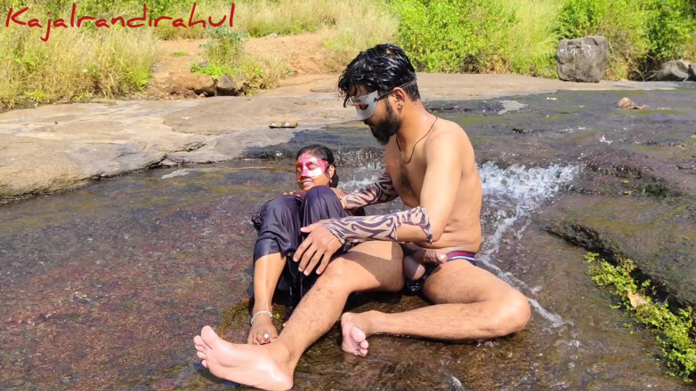Sexy biwi: 私は義理の妹をジャングルに連れて行き、水中で彼女をファックしました