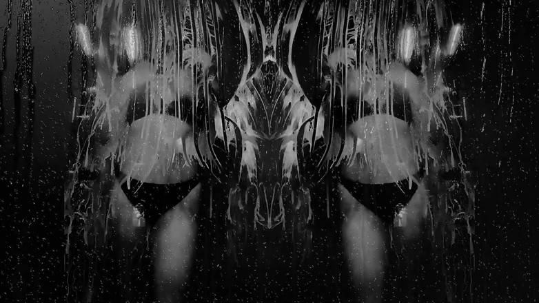 Goddess Misha Goldy: Delícia vip molhada!
