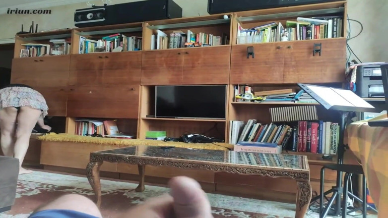 Hairy Homemade Amateur Orgasms: Empregada chupa meu pau, enquanto a esposa não está em...