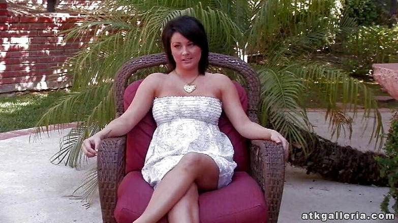 ATKIngdom Fans: Menjolok di luar yang seksi
