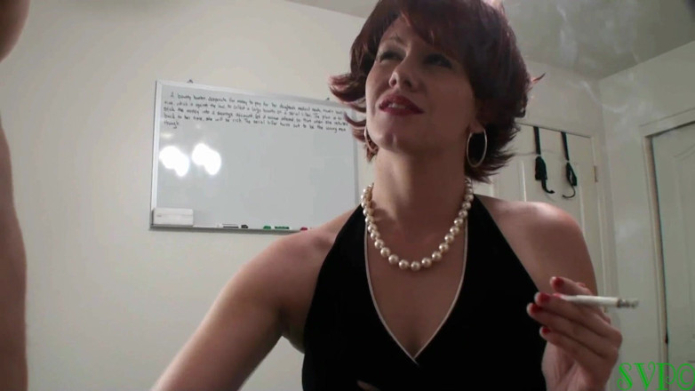 Wicked Smoking Stepmothers: Cette belle-mère adore contrôler son beau-fils