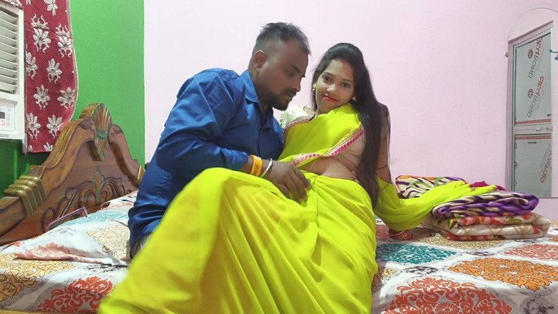 Sona bhabhi: Istri seksi odia dientot habis-habisan sama suaminya di kamar yoyo