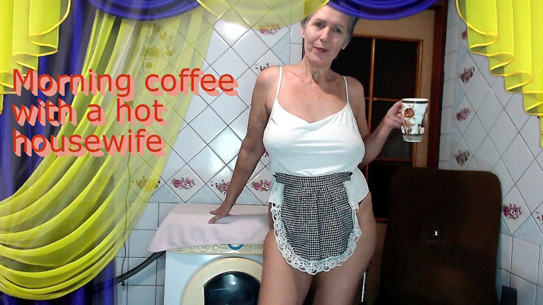 Lukerya: Morgen kaffee mit einer fröhlichen, heißen hausfrau, plaudern mit fans über...