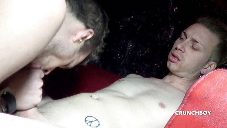 STRAIGHT BOY CURIOUS: ディランはバックルームで生ハメ犯さ