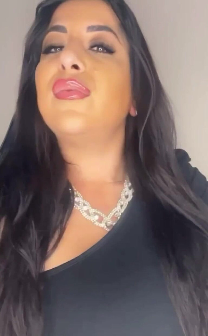 LadyAyse5: Recherchez vos chattes d’esclaves 2