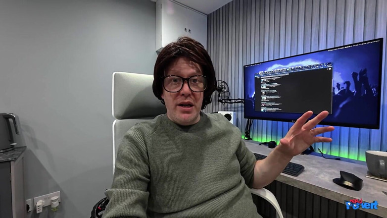 Nerd Pervert: Kitty macleod - bekommt eine verdammte ladung
