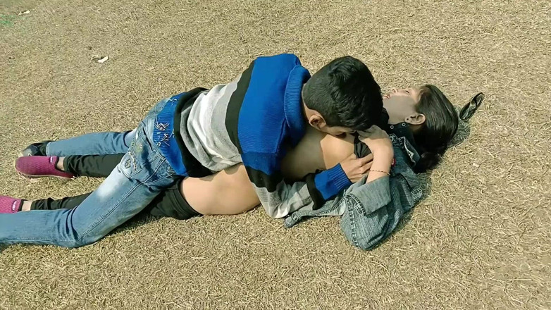 Anjalisingh_sexy: 18-jarige Indische student hete seks met rijpe Desi Bhabhi Punam