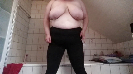 Dirty Jade: Zieh dich aus und beziehe dich