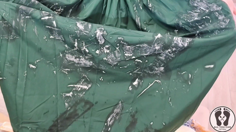 All You Can Fetish: O austriacă din Dirndl se murdărește