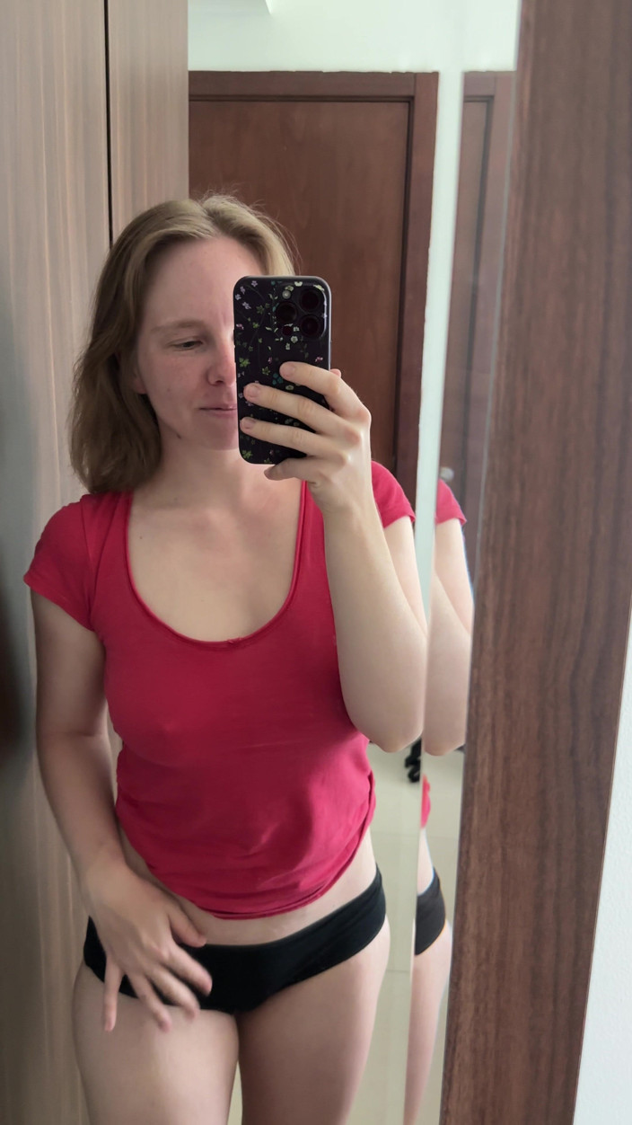 SweetLucy96: Tóc vàng xinh xắn với bộ ngực khủng