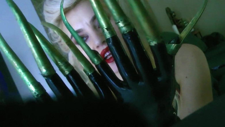 Goddess Celine: Jeux de géante