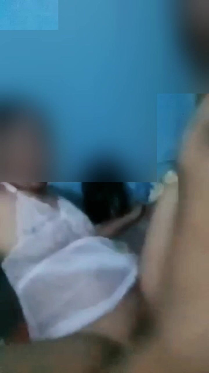 Astriana88: Istri Tetangga Seksi Nikmat Banget Vaginanya Menjepit