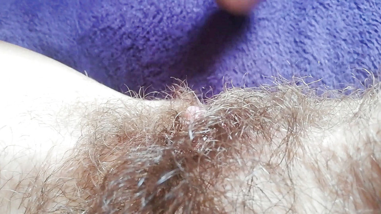Cuteblonde666: 大阴蒂激烈高潮的极端特写刺激阴蒂