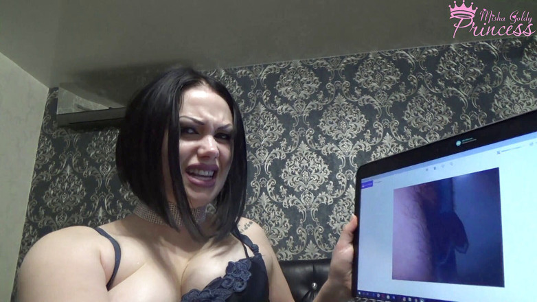 Goddess Misha Goldy: Elle se moque de vierge et de sa petite bite