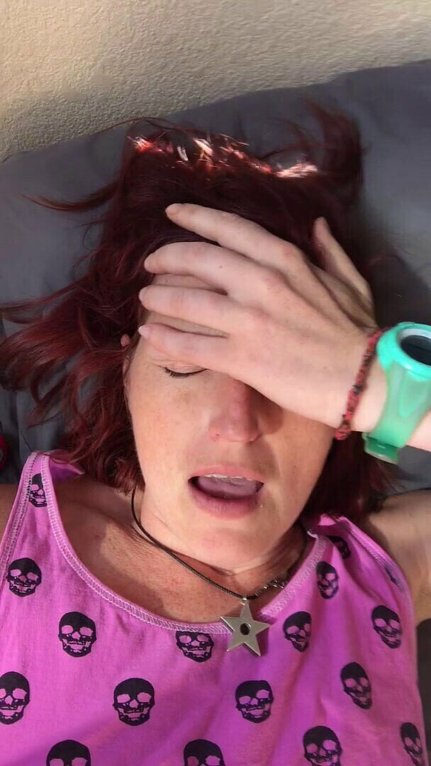 MistressWriggler: Seksi olgun kızıl saçlı Rachel Wriggler banyo yapmadan önce süper gür...