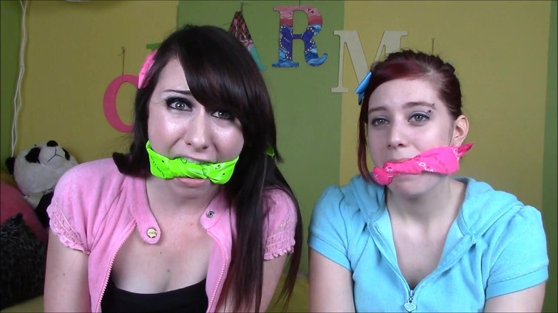 Selfgags classic: Sag nicht, stiefmutter, dass wir talk-videos geknebelt haben!