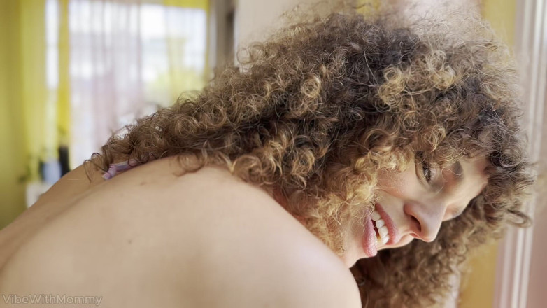 VibeWithMommy: Tu as envie du trou du cul ?