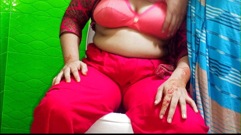Nadiyabd: Belle-mère bangladaise nouvellement mariée, dirty talk avec son beau-fils, vidéo...