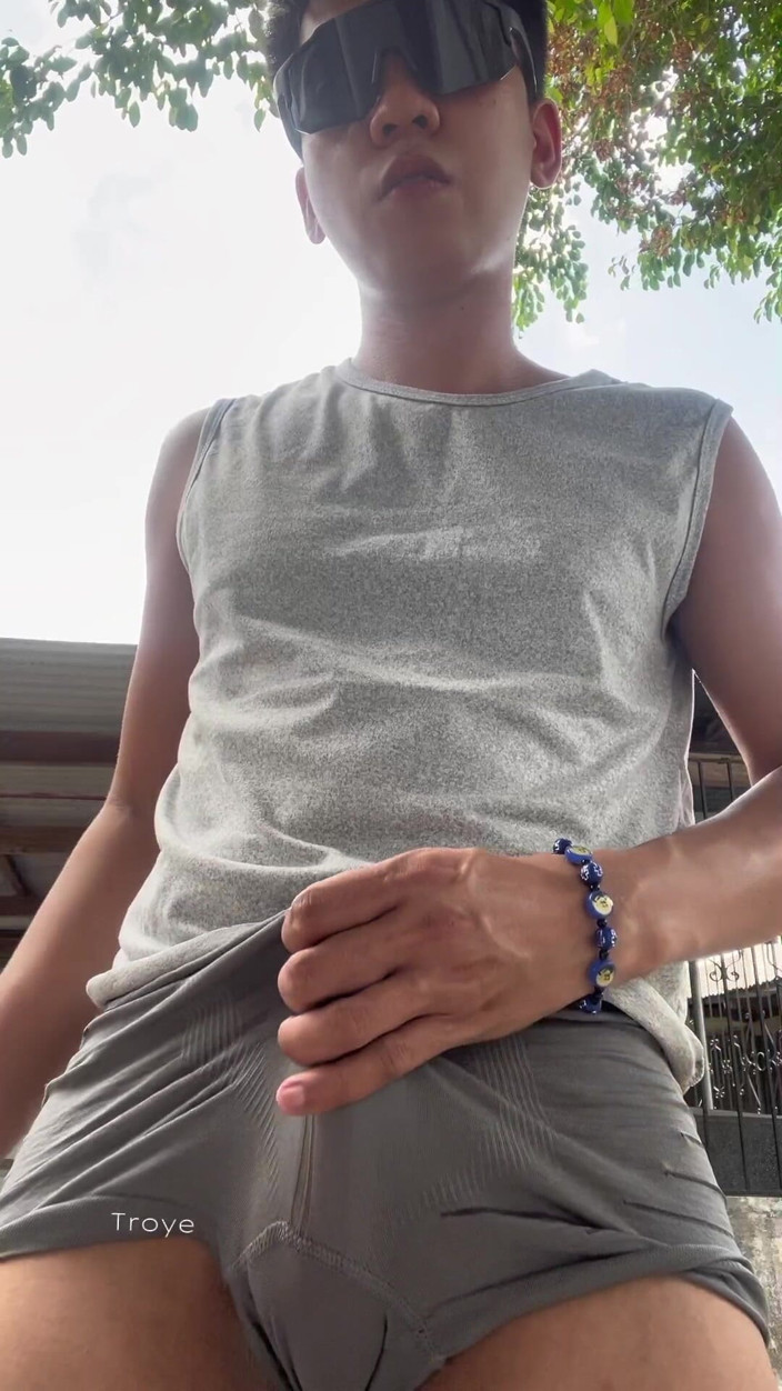 Troye_AsianPinoy: Mijn stiefbroer verleiden met mijn grote geaderde lul