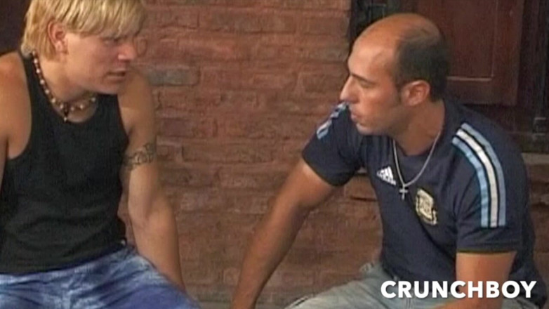 Crunch French bareback porn: Genç Bir Yaşlı Adamla Yatıyor