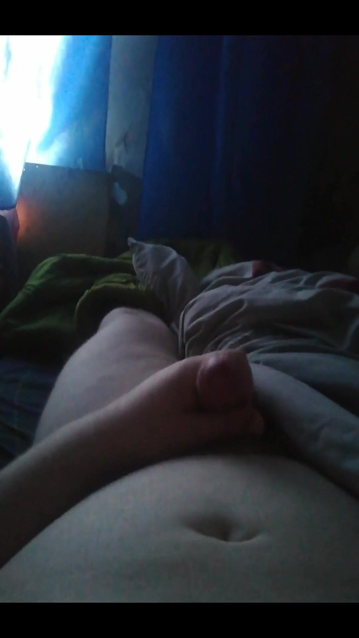 femnickboy: Melancap di atas katil