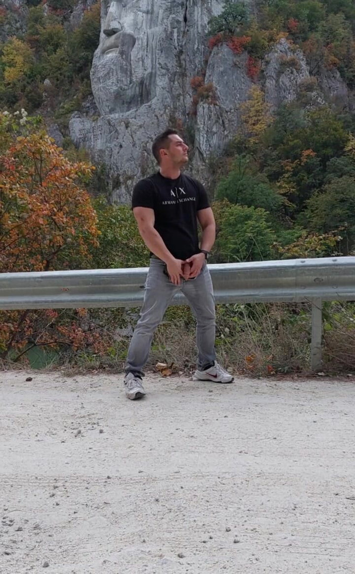Michael Ragnar: Foto oscene n Cima delle Montagne e video mentre gioco...